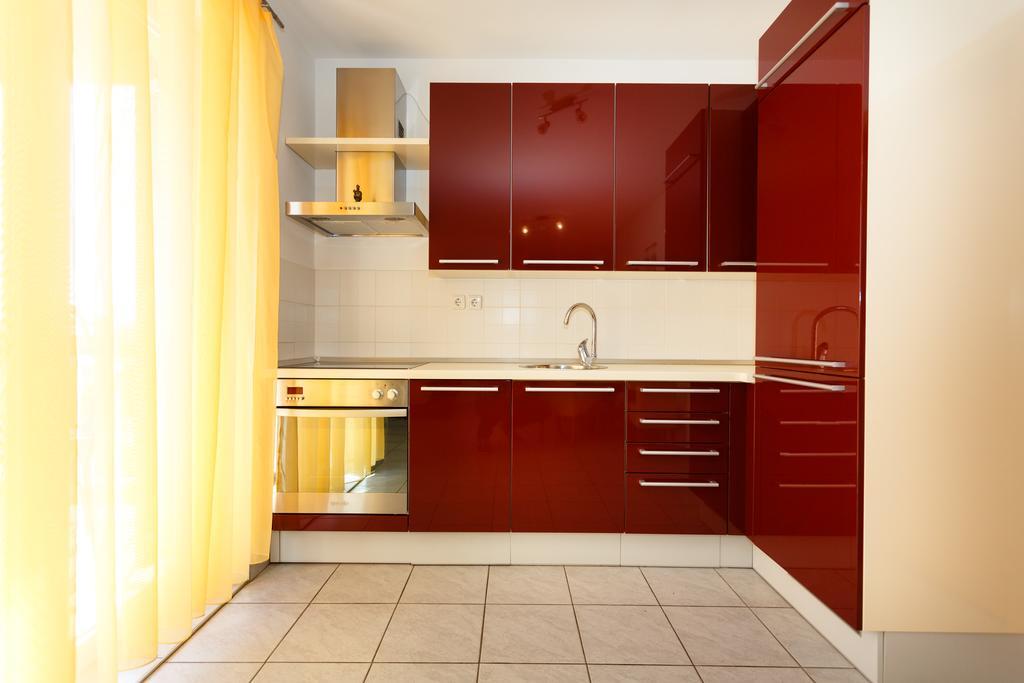 Apartman Snjezana Malinska Exterior photo